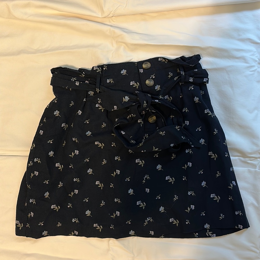 Floral mini skirt